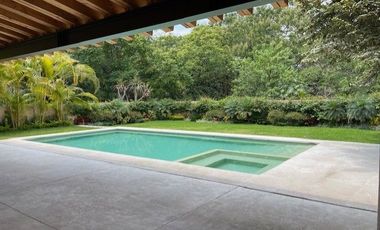 EN VENTA CASA EN EXCLUSIVO FRACCIONAMIENTO ZONA SUR EN CUERNAVACA, MORELOS.