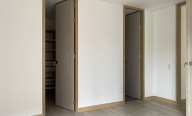 46111 Apartamento en Arriendo Loma del Escobero