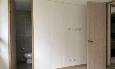 46111 Apartamento en Arriendo Loma del Escobero