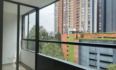 46111 Apartamento en Arriendo Loma del Escobero