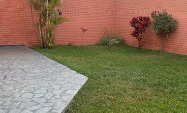 Alquiler de hermosa casa en inmejorable zona de Surco