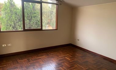 Alquiler de hermosa casa en inmejorable zona de Surco
