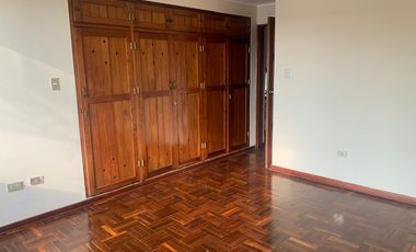 Alquiler de hermosa casa en inmejorable zona de Surco