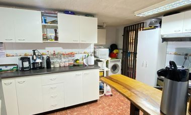 Se Vende Lida Casa Esquina en Quilicura