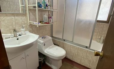 Se Vende Lida Casa Esquina en Quilicura