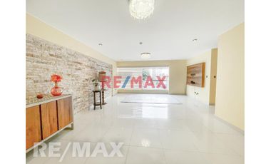 Venta De Amplio y Cómodo Departamento De 152.79M2 Con Vista A La Calle
