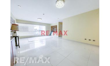 Venta De Amplio y Cómodo Departamento De 152.79M2 Con Vista A La Calle