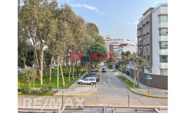 Venta De Amplio y Cómodo Departamento De 152.79M2 Con Vista A La Calle