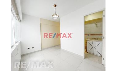 Venta De Amplio y Cómodo Departamento De 152.79M2 Con Vista A La Calle