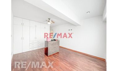 Venta De Amplio y Cómodo Departamento De 152.79M2 Con Vista A La Calle