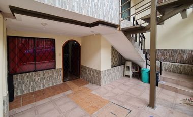 Casa rentera en venta tres departamentos