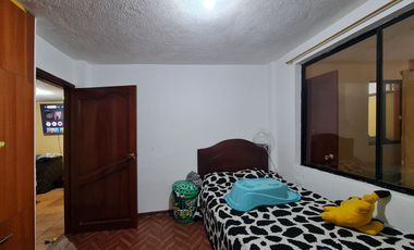 Casa rentera en venta tres departamentos