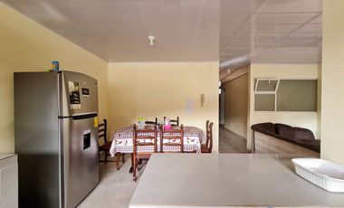 Casa rentera en venta tres departamentos