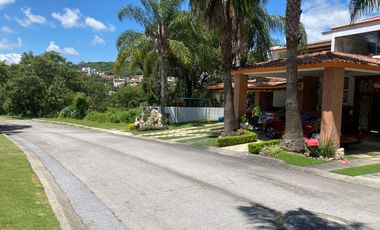 CASA DE DESCANSO CON ALBERCA   EN RECONOCIDO FRACCIONAMIENTO