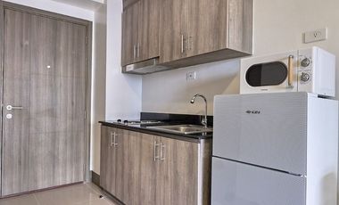 FAME32XXT2: For Rent Fully Furnished 1BR with Balcony in Fame Residences