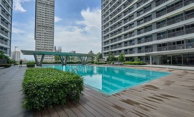 FAME32XXT2: For Rent Fully Furnished 1BR with Balcony in Fame Residences