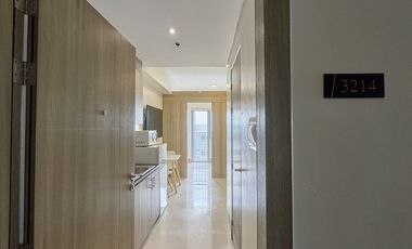 FAME32XXT2: For Rent Fully Furnished 1BR with Balcony in Fame Residences