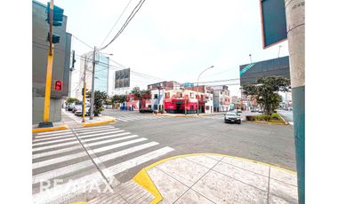 Local Comercial U Oficina En Alquiler | Esquina | Piso 2 Y 3