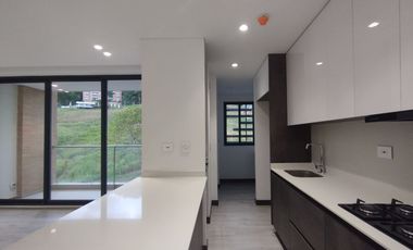 Apartamento en Arriendo ubicado en pinares alto