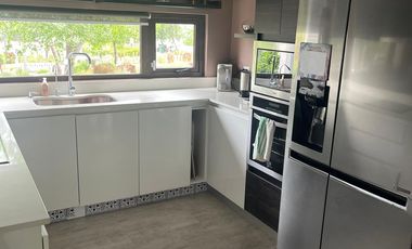 Hermosa Casa 6 Ambientes En Exclusivo Condominio, Piedra Roja