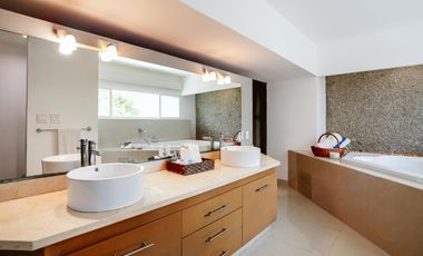 Departamento con jardín, alberca, Jacuzzi privado, en venta, Zona Hotelera Sur, Cozumel