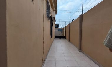 VENTA DE CASA RENTERA ESQUINERA EN CDLA. COVIEM SUR DE GUAYAQUIL