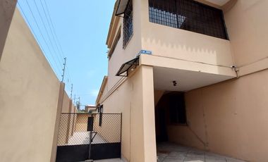 VENTA DE CASA RENTERA ESQUINERA EN CDLA. COVIEM SUR DE GUAYAQUIL