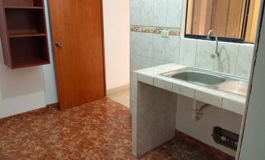 Venta De Departamento En Urb Daniel Hoyle 4To Piso Con Cochera A Un Paso De La Upn (GAPONTE)