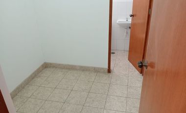 Venta De Departamento En Urb Daniel Hoyle 4To Piso Con Cochera A Un Paso De La Upn (GAPONTE)