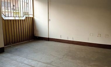 Venta De Departamento En Urb Daniel Hoyle 4To Piso Con Cochera A Un Paso De La Upn (GAPONTE)