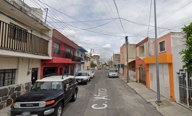 VENTA DE CASA EN GUADALAJARA