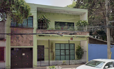 CASA EN VENTA EN TACUBA, MIGUEL HIDALGO, CDMX (REMATE BANCARIO)