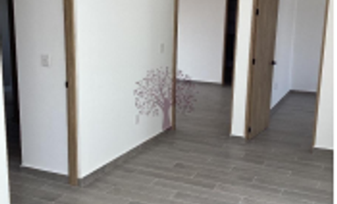 CASA EN RENTA EN CAÑADAS DEL LAGO NUEVA, 4 RECS. 4 BAÑOS, JARDIN, ESPACIOS AMPLIOS Y CONFORTABLES