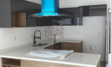 CASA EN RENTA EN CAÑADAS DEL LAGO NUEVA, 4 RECS. 4 BAÑOS, JARDIN, ESPACIOS AMPLIOS Y CONFORTABLES