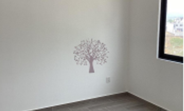 CASA EN RENTA EN CAÑADAS DEL LAGO NUEVA, 4 RECS. 4 BAÑOS, JARDIN, ESPACIOS AMPLIOS Y CONFORTABLES