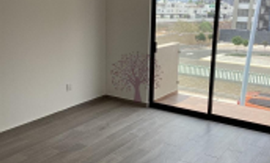 CASA EN RENTA EN CAÑADAS DEL LAGO NUEVA, 4 RECS. 4 BAÑOS, JARDIN, ESPACIOS AMPLIOS Y CONFORTABLES