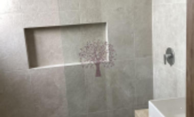 CASA EN RENTA EN CAÑADAS DEL LAGO NUEVA, 4 RECS. 4 BAÑOS, JARDIN, ESPACIOS AMPLIOS Y CONFORTABLES