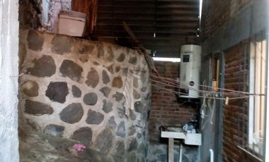 CASA EN LOMAS DE TZOMPANTLE