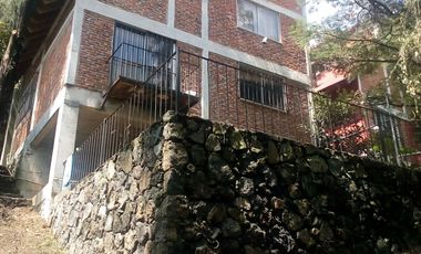 CASA EN LOMAS DE TZOMPANTLE