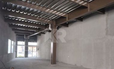 LOCAL COMERCIAL DE 135 METROS SOBRE AVENIDA DE ALTO FLUJO PEATONAL