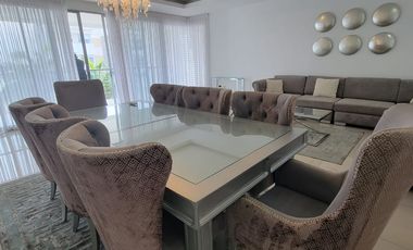 En alquiler amplio y lujoso departamento amoblado, Isla Mocoli, via a Samborondon