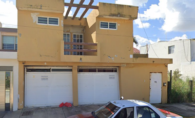 VENTA DE CASA EN Avenida Juventino Rosas 2205 Puerto Mexico CP 96510 Coatzacoalcos Veracruz