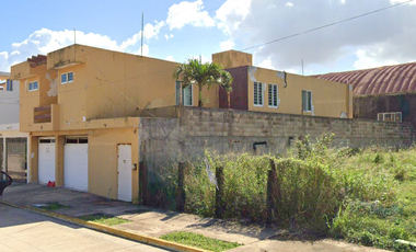 VENTA DE CASA EN Avenida Juventino Rosas 2205 Puerto Mexico CP 96510 Coatzacoalcos Veracruz