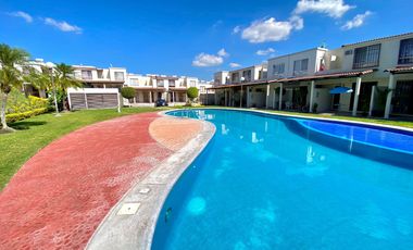 CASA EN VENTA EN XOCHITEPEC DENTRO DE FRACCIONAMIENTO CON AMENIDADES
