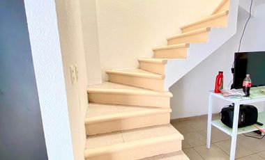 CASA EN VENTA EN XOCHITEPEC DENTRO DE FRACCIONAMIENTO CON AMENIDADES