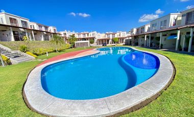CASA EN VENTA EN XOCHITEPEC DENTRO DE FRACCIONAMIENTO CON AMENIDADES