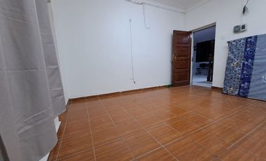 ALQUILO OFICINA EN SEGUNDO PISO EN AV. SAN MARTIN