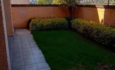 HERMOSA CASA EN PRIVADA EN PASEOS DEL BOSQUE