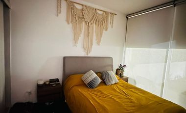 DEPARTAMENTO CON CUARTO DE SERVICIO, BODEGA, JARDÍN, LAVANDERIA,  2 ESTACIONAMIENTOS