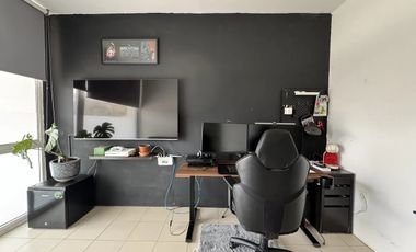 DEPARTAMENTO CON CUARTO DE SERVICIO, BODEGA, JARDÍN, LAVANDERIA,  2 ESTACIONAMIENTOS